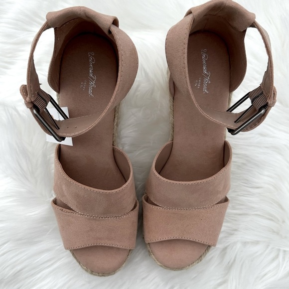 Universal Thread Pink Wedges - Picture 3 of 12